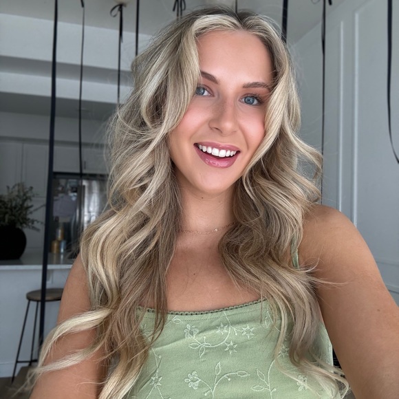 Meet your Posher, Madison - Picture 1 of 1